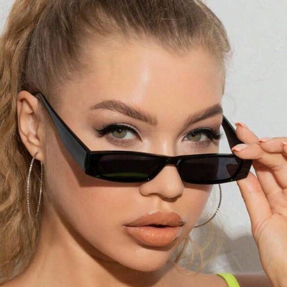 Square Retro Mini Frame Fashion Sunglasses - Picture 2 of 4